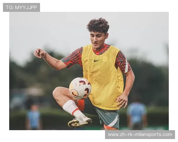 山东泰山阿卜杜肉苏力远射破门，引发全场喝彩